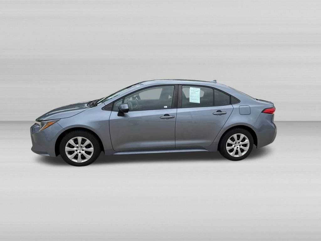 Used 2021 Toyota Corolla LE w/ Carpet Mat Package (TMS) FWD image 10