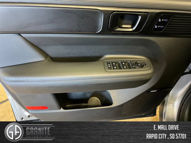 Used 2025 Hyundai Santa Fe Calligraphy AWD/4WD image 19