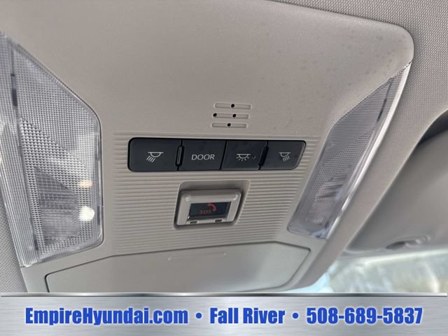 Used 2024 Toyota RAV4 LE AWD/4WD image 25