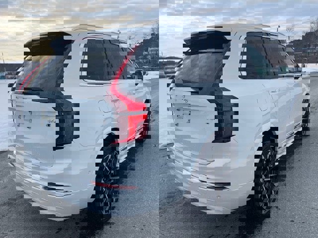 New 2026 Volvo XC90 B6 Ultra w/ Protection Package image 3