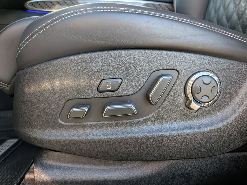 Used 2025 Genesis GV70 3.5T Sport w/ Sport Prestige Package image 13