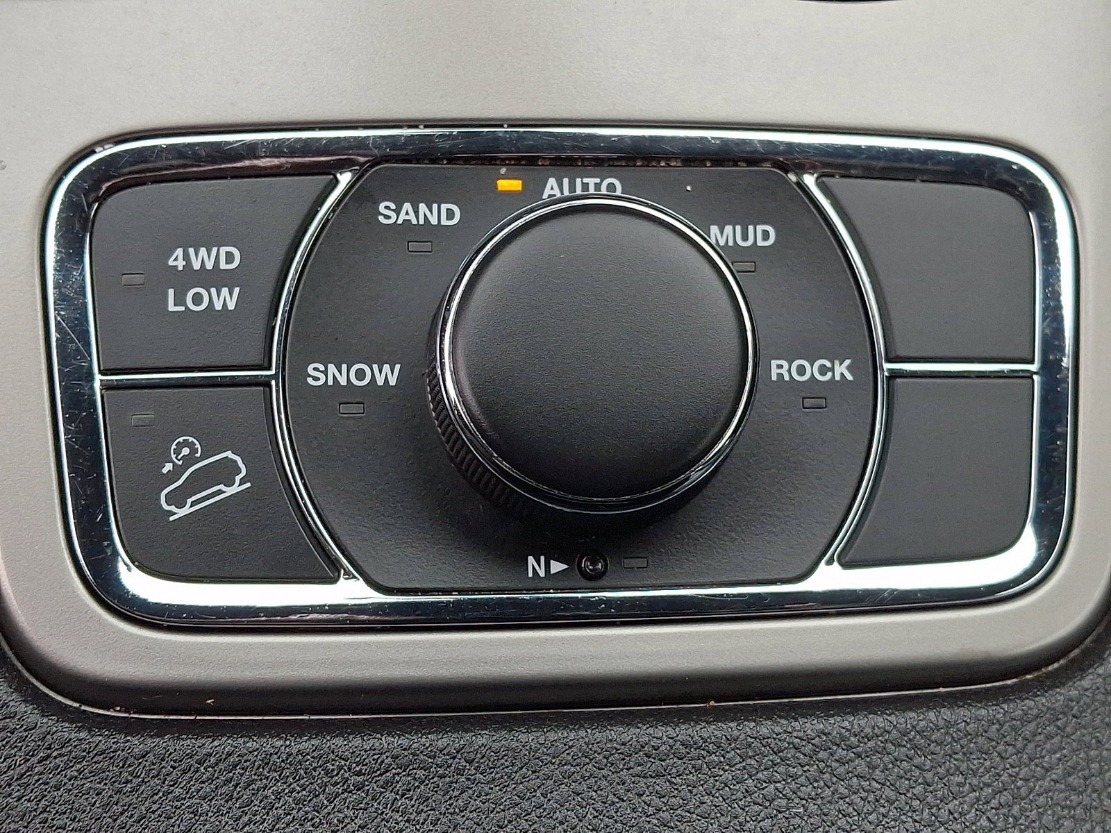 Used 2021 Jeep Grand Cherokee Limited AWD/4WD image 26