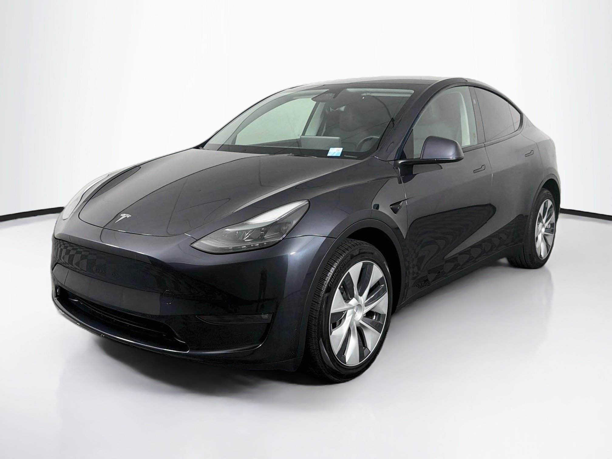 Used 2024 Tesla Model Y Long Range AWD/4WD image 3