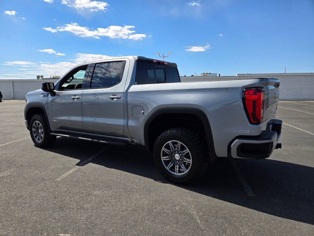 Used 2024 GMC Sierra 1500 AT4 w/ Technology Package AWD/4WD image 4