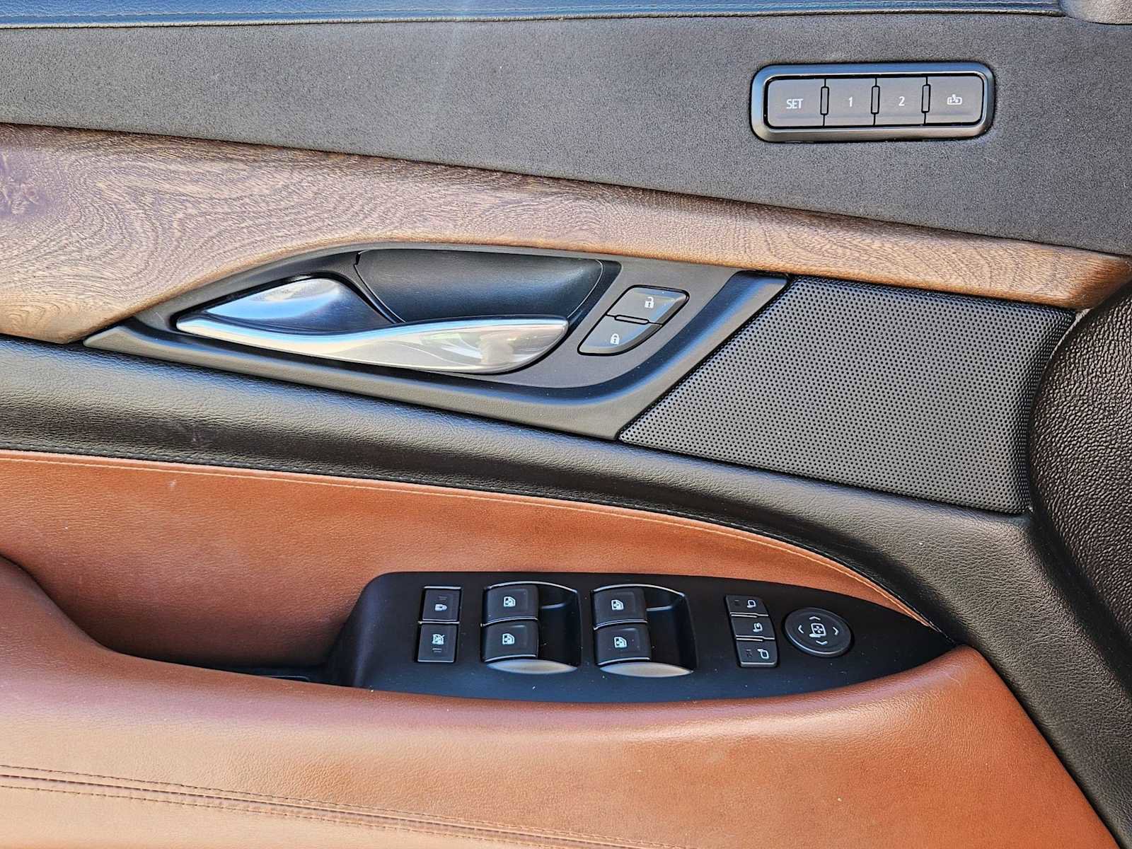 Used 2020 Cadillac Escalade Luxury image 28