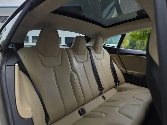Used 2015 Tesla Model S 85D image 35