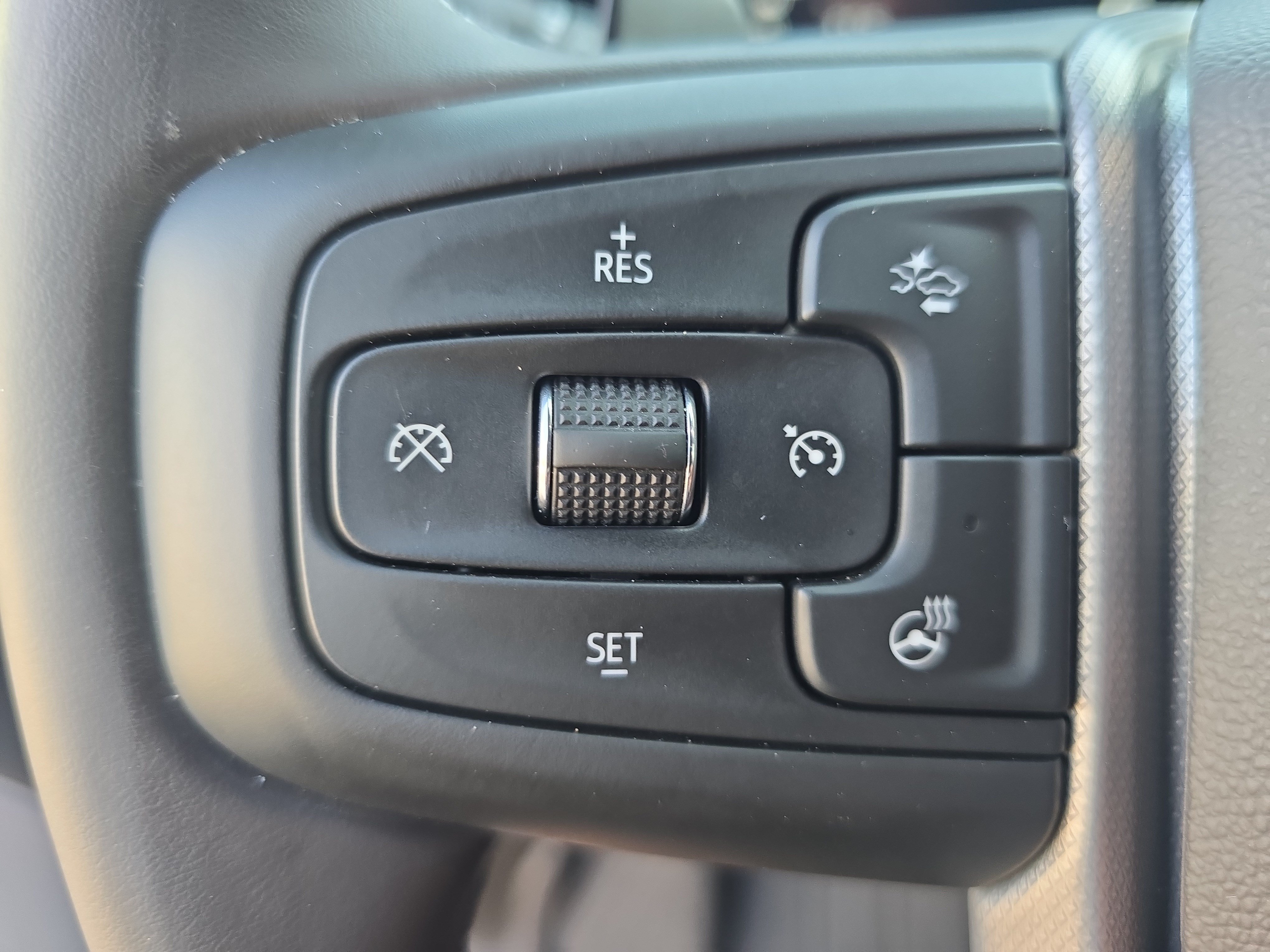 Used 2025 GMC Sierra 1500 Denali w/ Technology Package AWD/4WD image 18
