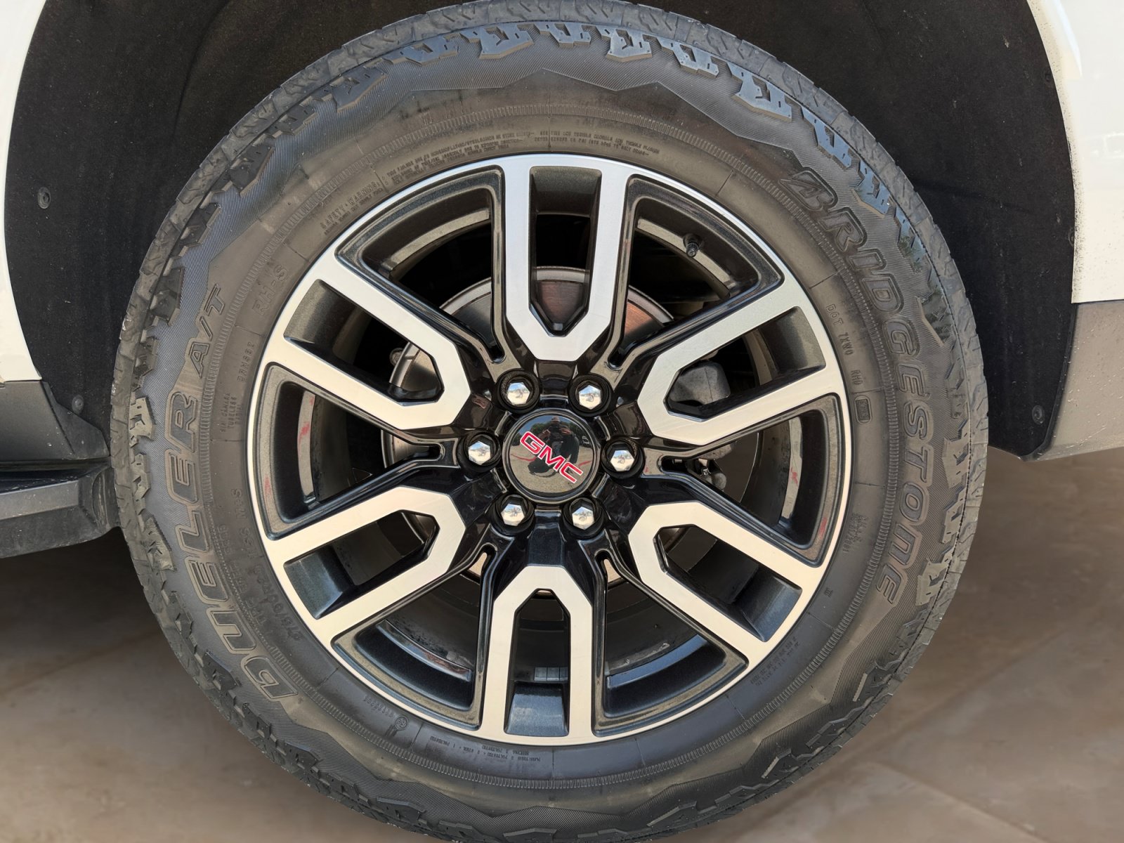 Used 2021 GMC Yukon AT4 w/ Rear Media and Nav Package AWD/4WD image 21