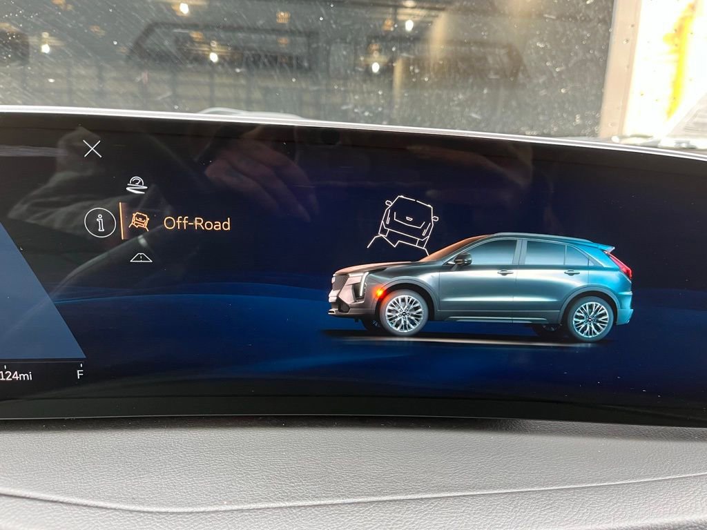 Used 2024 Cadillac XT4 Premium Luxury image 33