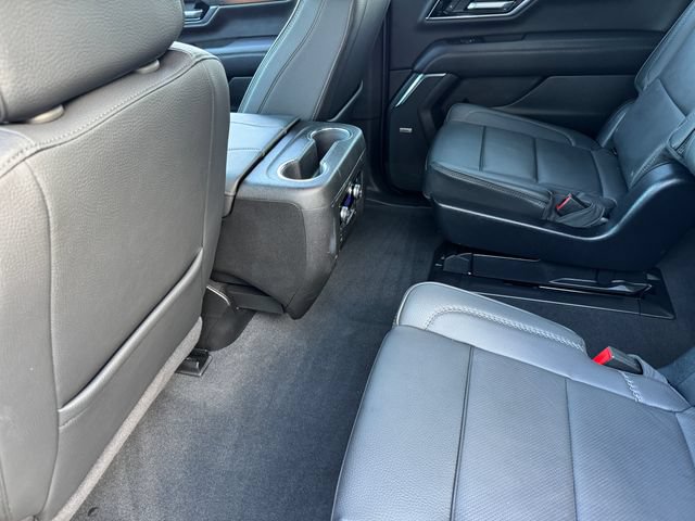 Used 2025 GMC Yukon XL Denali AWD/4WD image 17