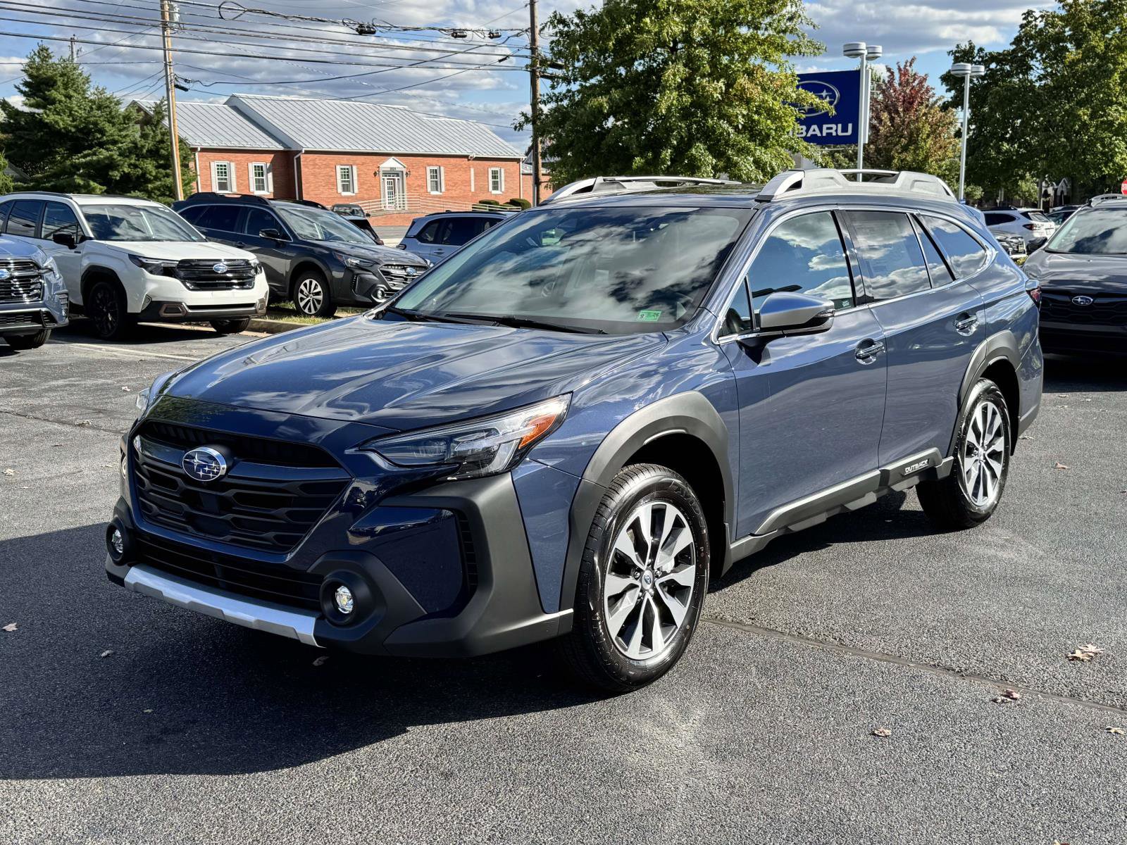 New 2025 Subaru Outback Touring image 5