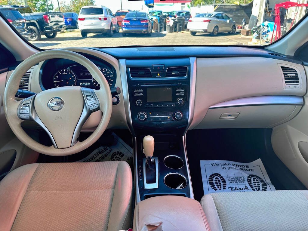 Used 2015 Nissan Altima 2.5 S w/ Special Edition Package FWD image 12