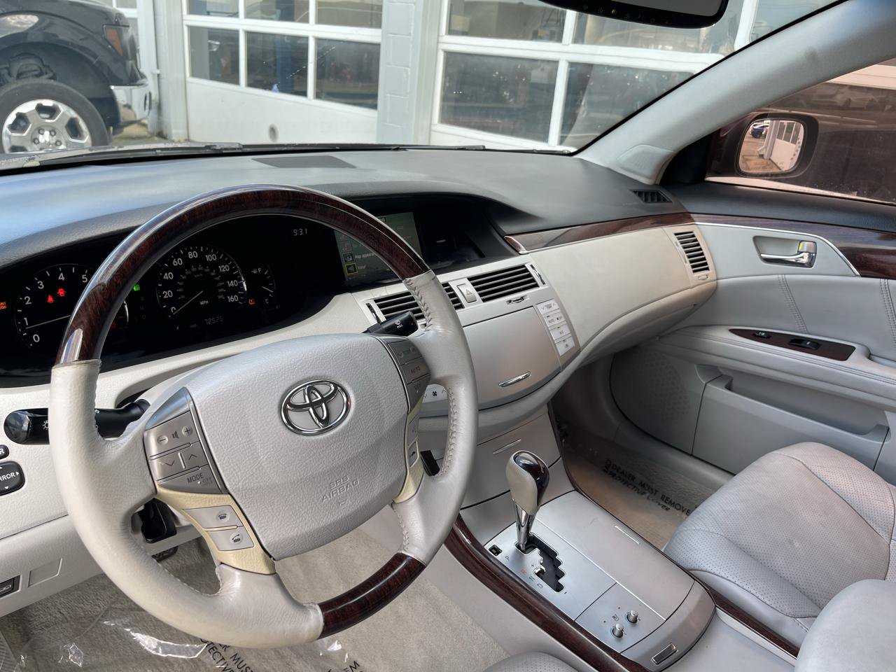 Used 2008 Toyota Avalon XLS FWD image 31