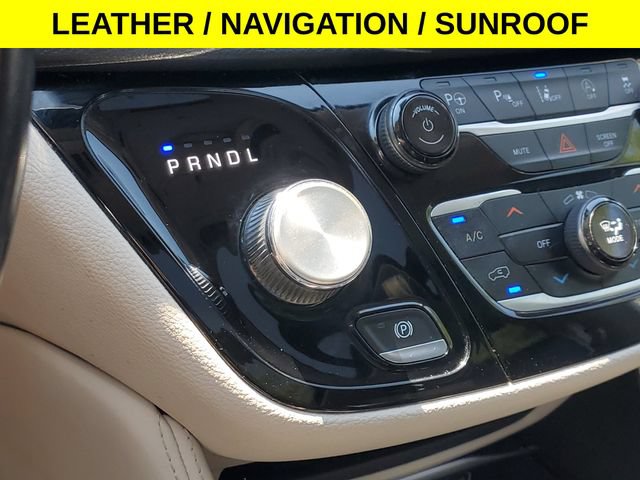 Used 2022 Chrysler Pacifica Limited FWD image 32