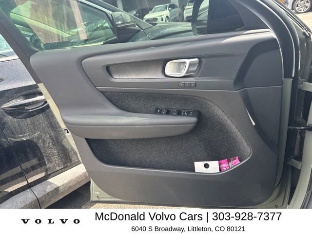 Used 2023 Volvo C40 P8 Recharge Plus AWD/4WD image 9