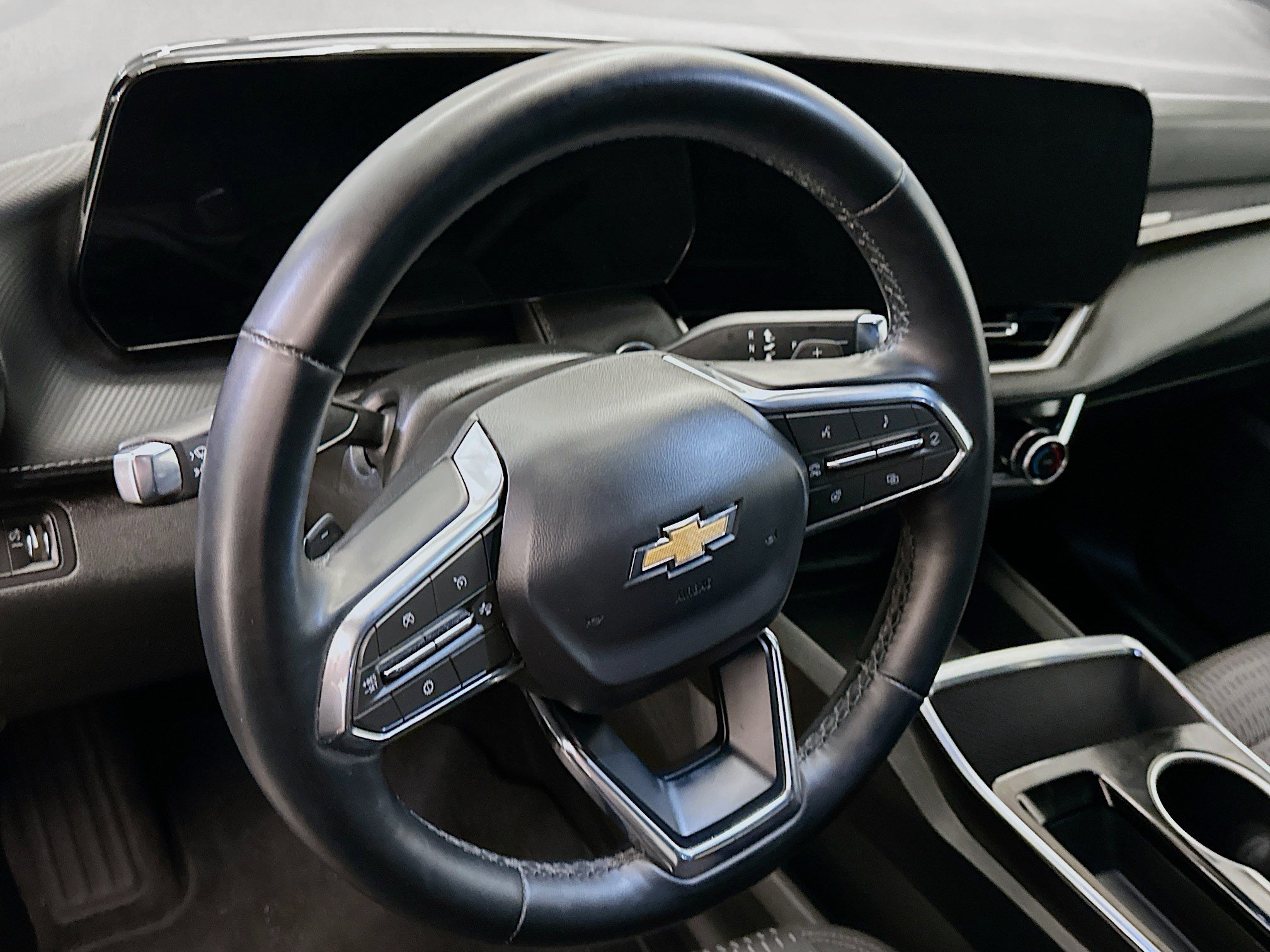 Used 2025 Chevrolet Equinox LT AWD/4WD image 18