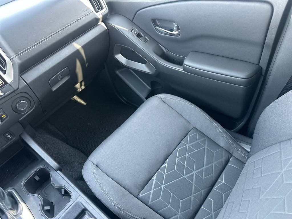 New 2025 Nissan Frontier SV w/ SV Convenience Package image 30