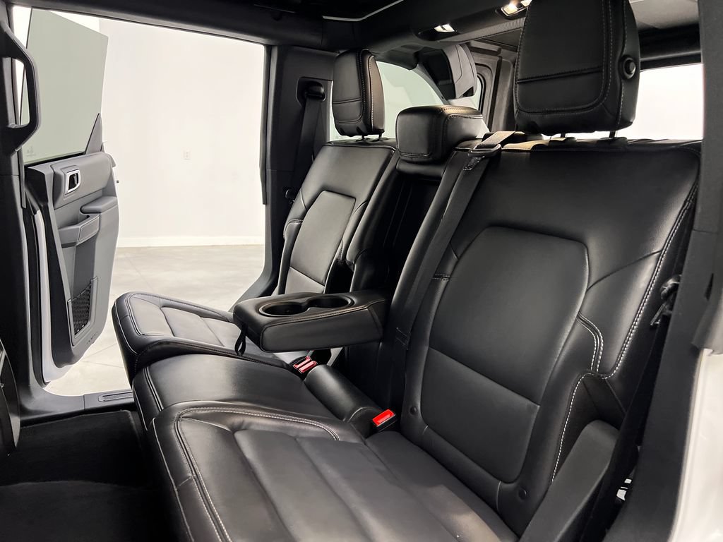 Used 2025 Ford Bronco Outer Banks AWD/4WD image 15