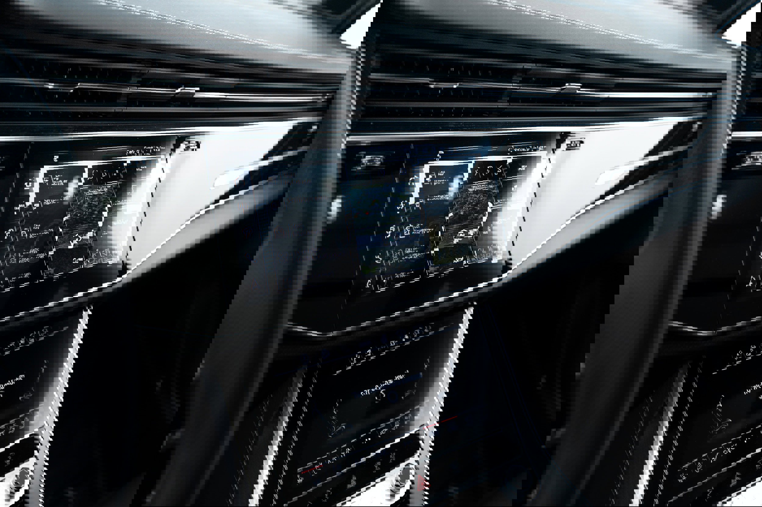 New 2026 Audi SQ7 Prestige image 12