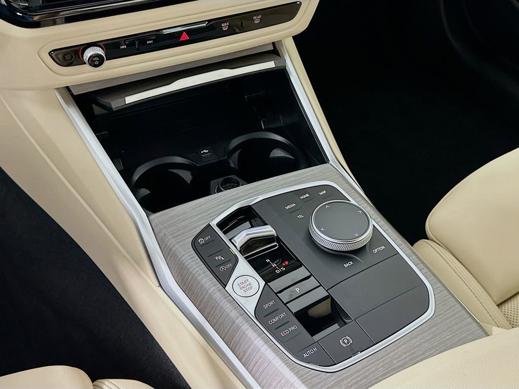 Used 2025 BMW 430i Coupe w/ Convenience Package image 17