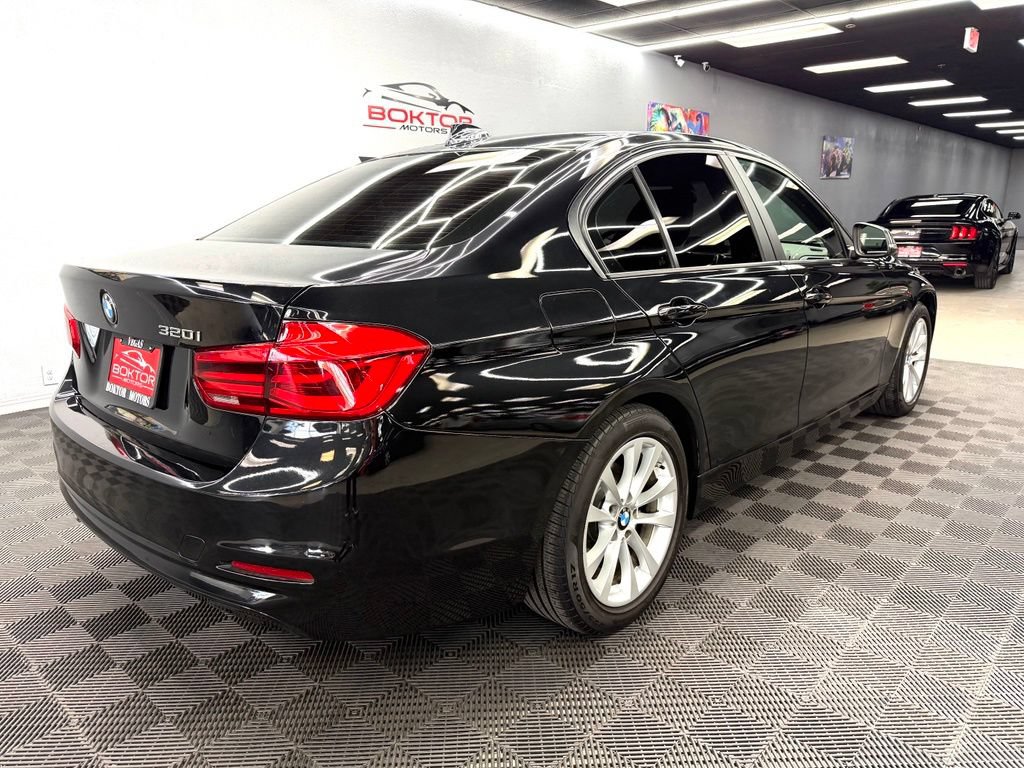 Used 2018 BMW 320i Sedan RWD image 14