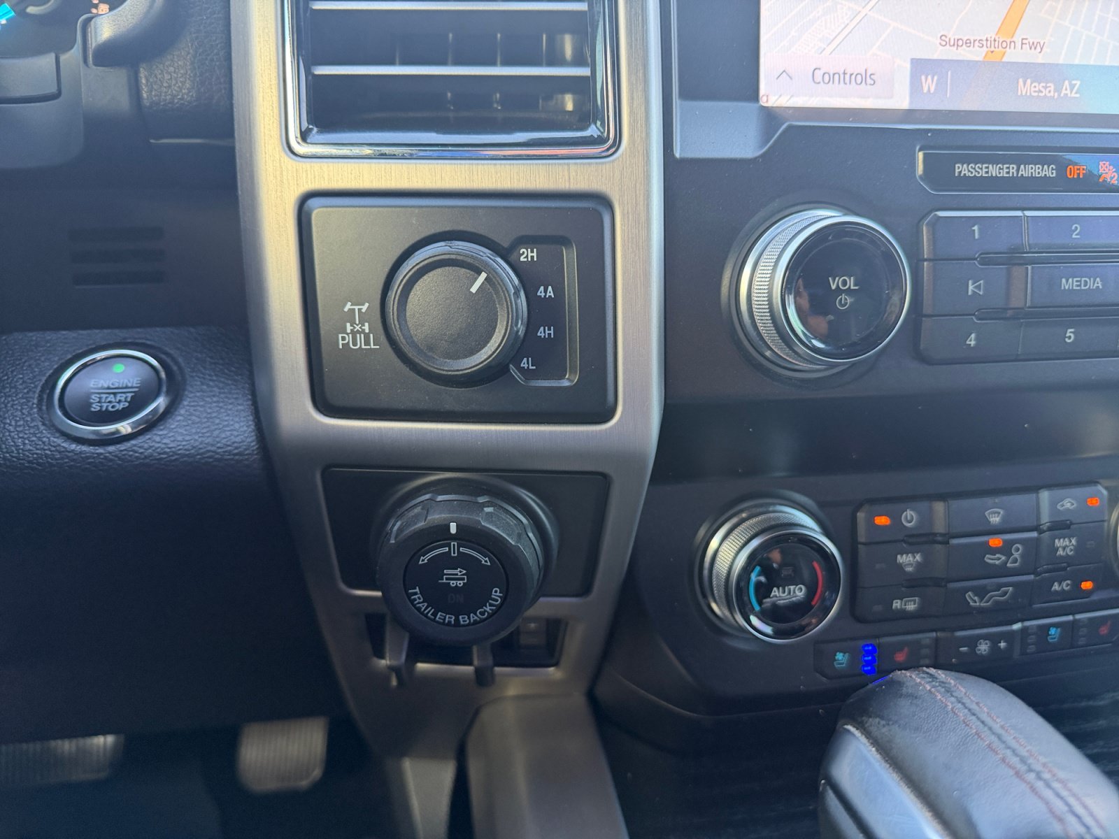 Used 2019 Ford F150 Platinum w/ Equipment Group 701A Luxury AWD/4WD image 16