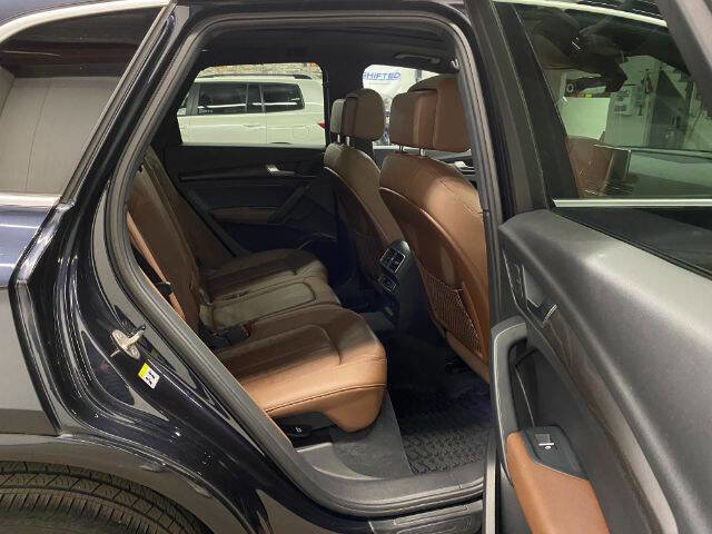 Used 2018 Audi Q5 2.0T Premium Plus w/ Premium Plus Package AWD/4WD image 17
