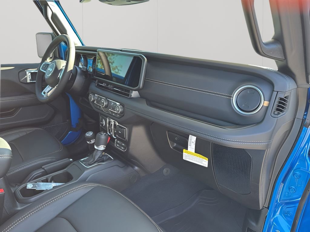 New 2026 Jeep Wrangler Unlimited Sahara AWD/4WD image 16