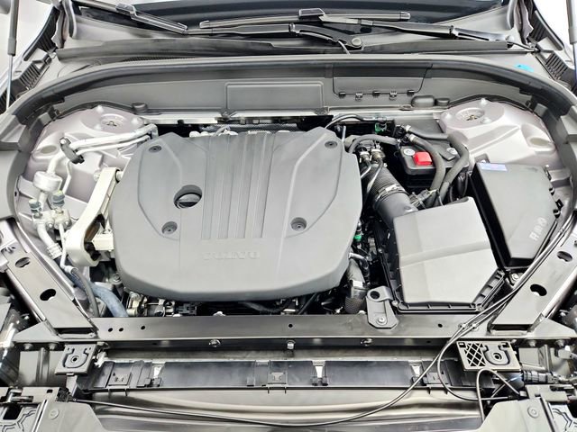 New 2026 Volvo XC60 B5 Plus w/ Climate Package image 27