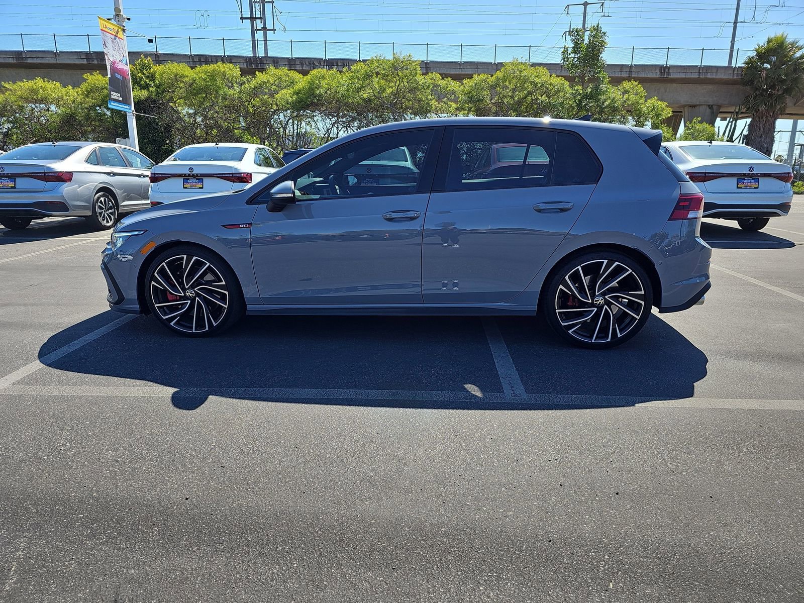 Used 2022 Volkswagen GTI Autobahn image 8