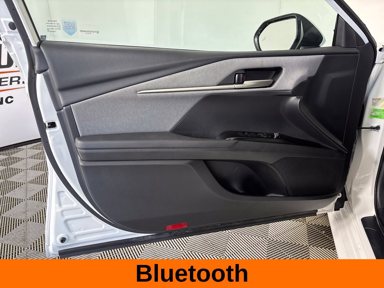 Used 2025 Toyota Camry LE w/ Convenience Package FWD image 10