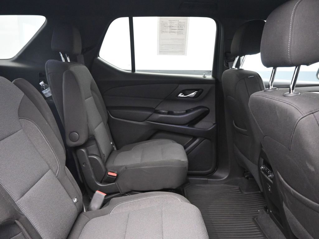 Used 2023 Chevrolet Traverse LT image 13