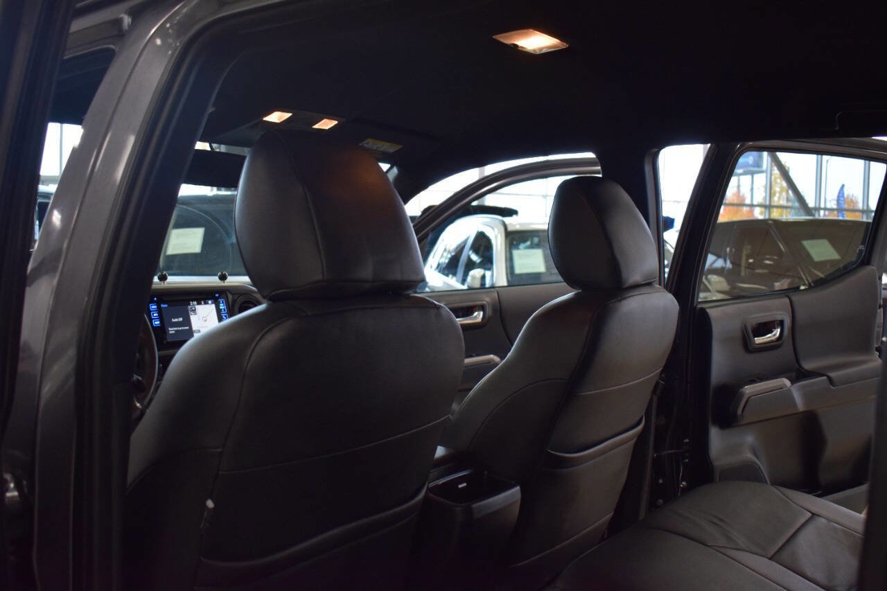 Used 2017 Toyota Tacoma TRD Off-Road image 66