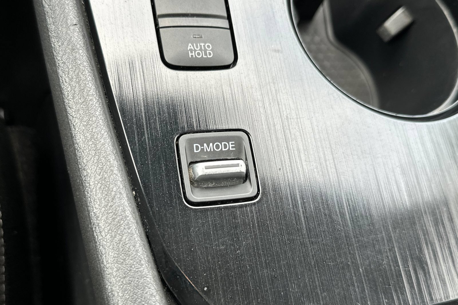 Used 2023 Nissan Rogue SV FWD image 35