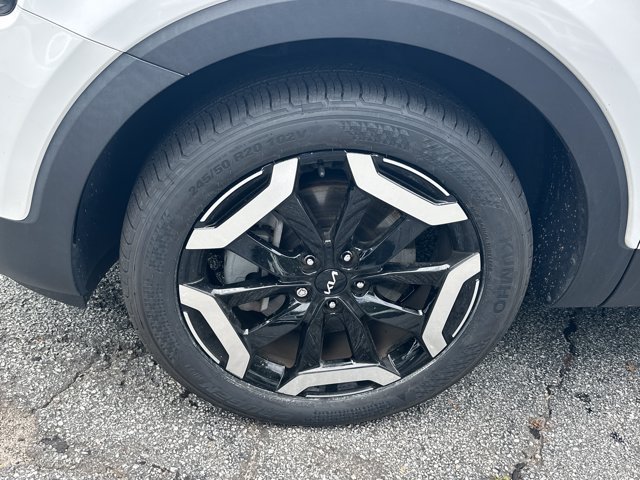 Certified 2024 Kia Telluride EX w/ EX Captain's Chair Package FWD image 12