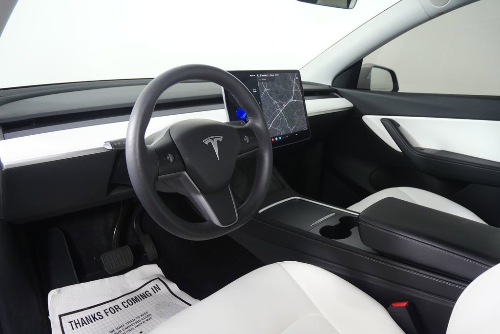 Used 2021 Tesla Model Y Long Range image 14