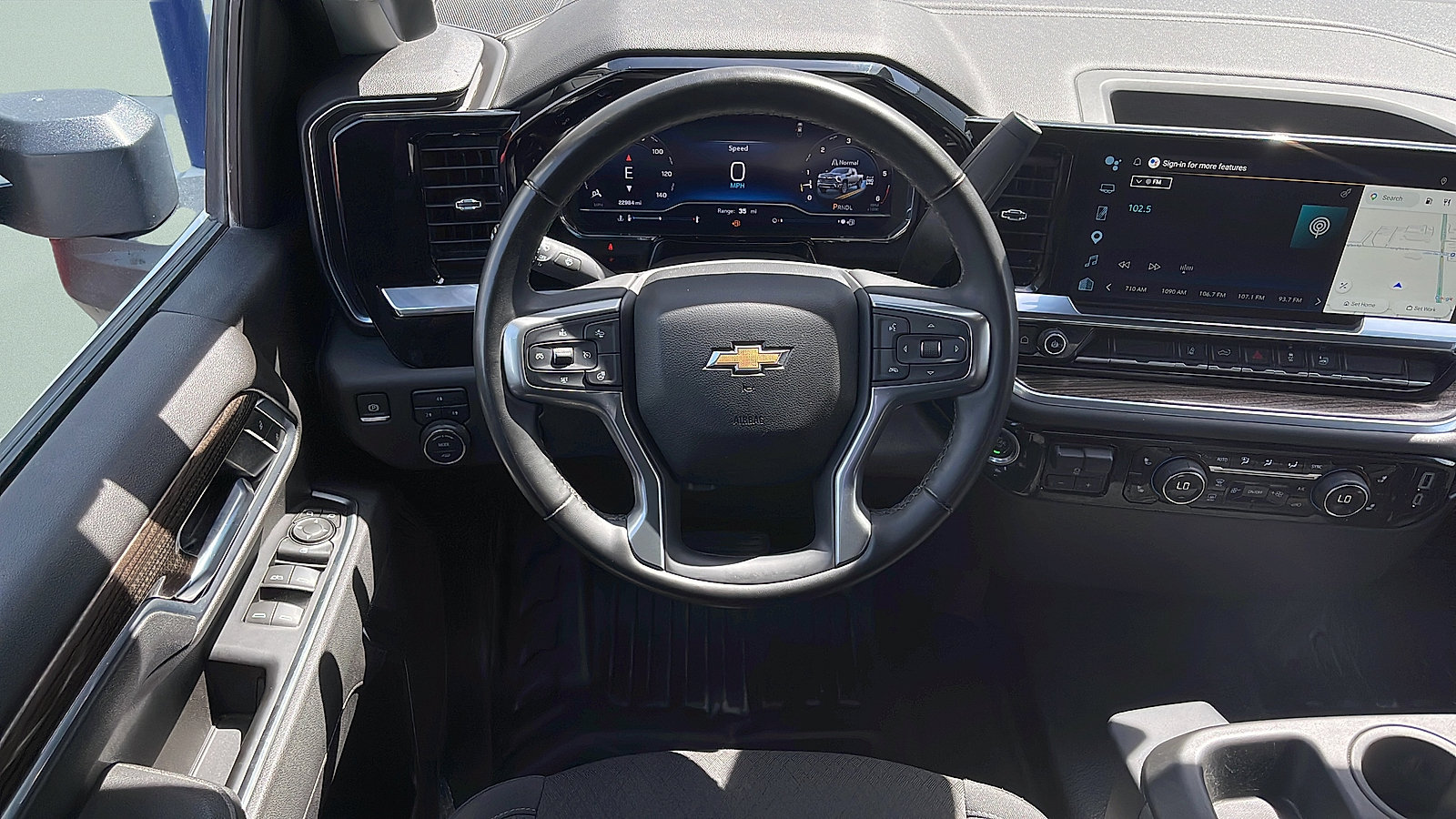 Used 2025 Chevrolet Silverado 2500 LT w/ Convenience Package AWD/4WD image 10