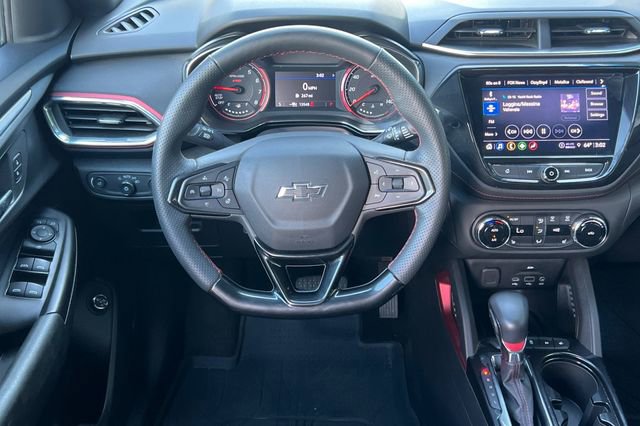 Used 2023 Chevrolet TrailBlazer RS w/ Sun and Liftgate Package image 16