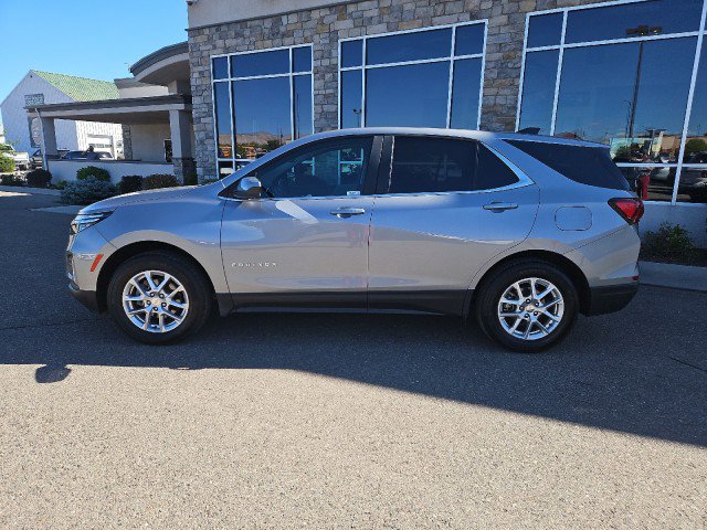 Used 2023 Chevrolet Equinox LT w/ Driver Convenience Package image 2