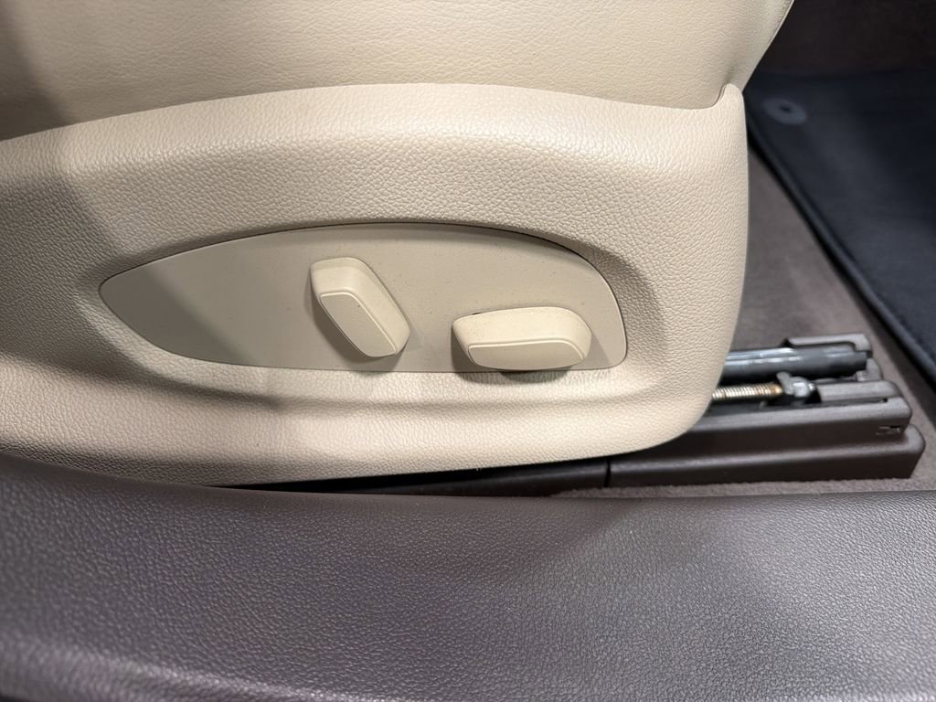 Used 2015 Buick LaCrosse Premium w/ Driver Confidence Package #1 image 18