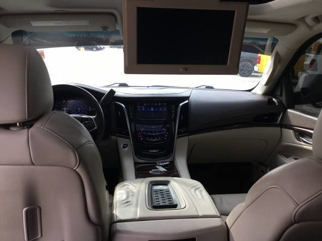 Used 2016 Cadillac Escalade Luxury image 13