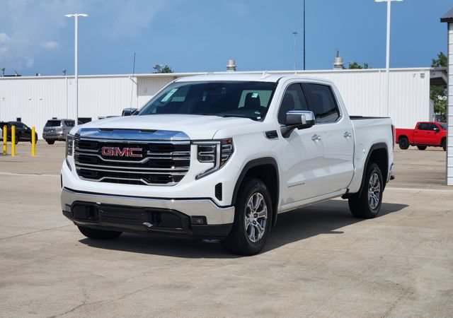 Used 2025 GMC Sierra 1500 SLT RWD image 3