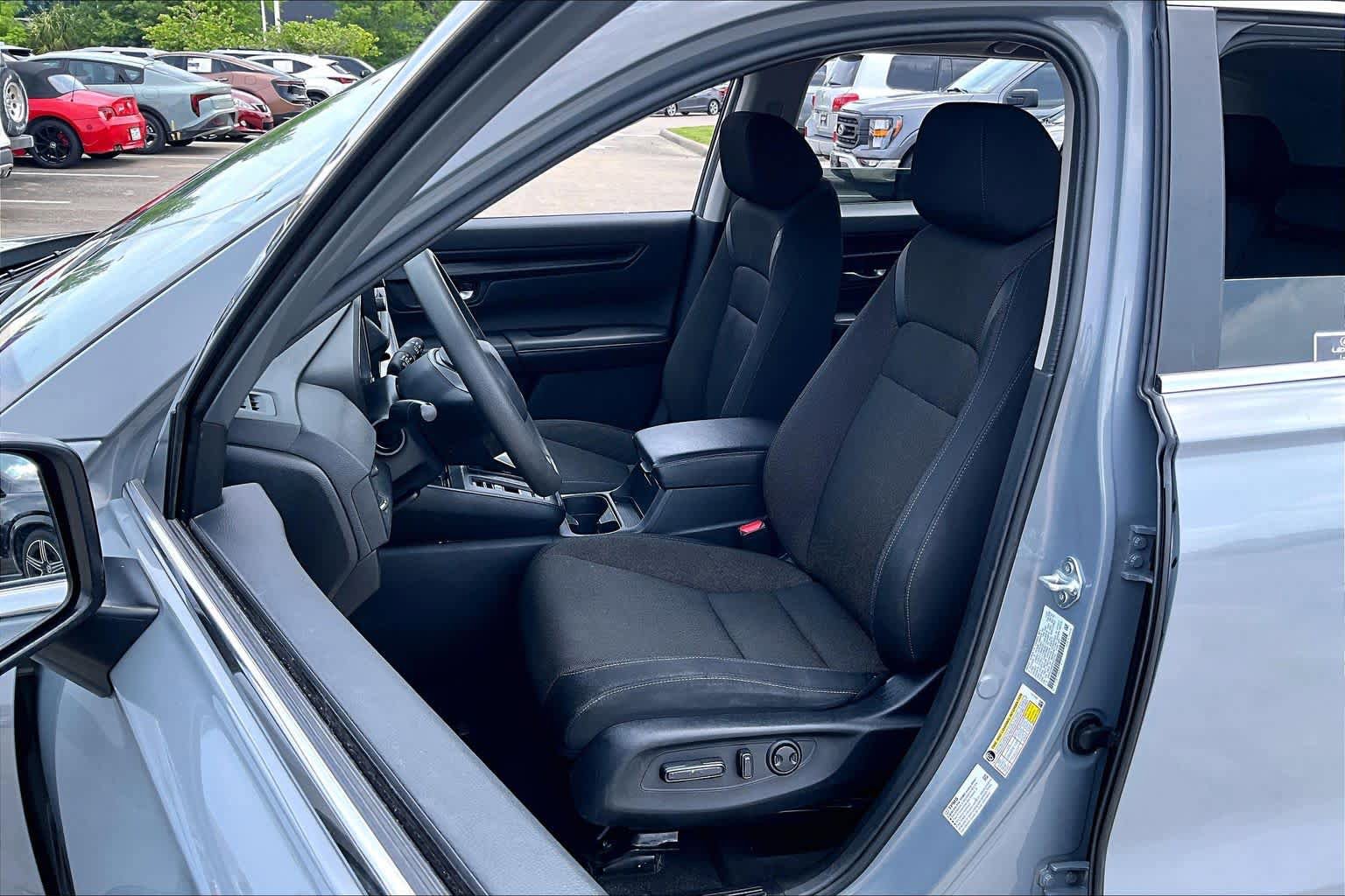 Used 2025 Honda CR-V EX image 7