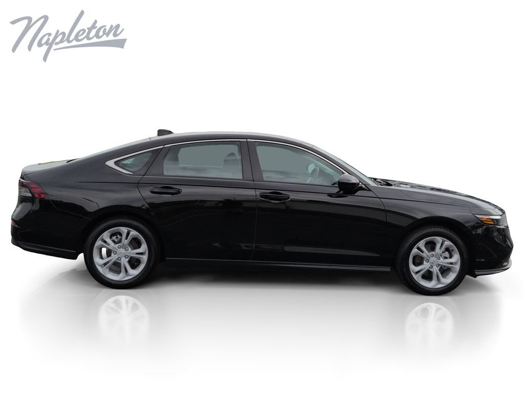 Used 2025 Honda Accord LX image 7