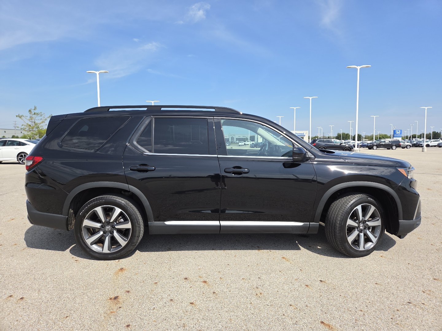 Used 2025 Honda Pilot Touring image 20