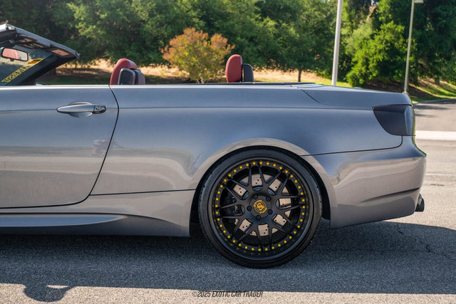 Used 2013 BMW M3 Convertible image 5