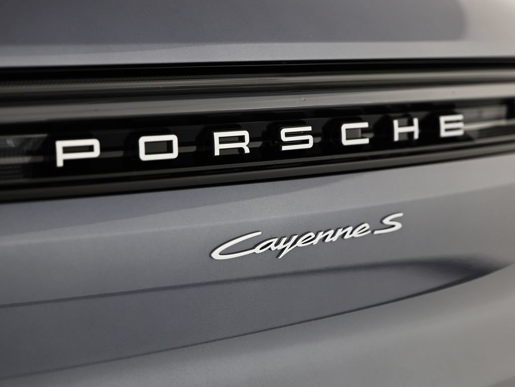 New 2026 Porsche Cayenne S AWD/4WD image 14