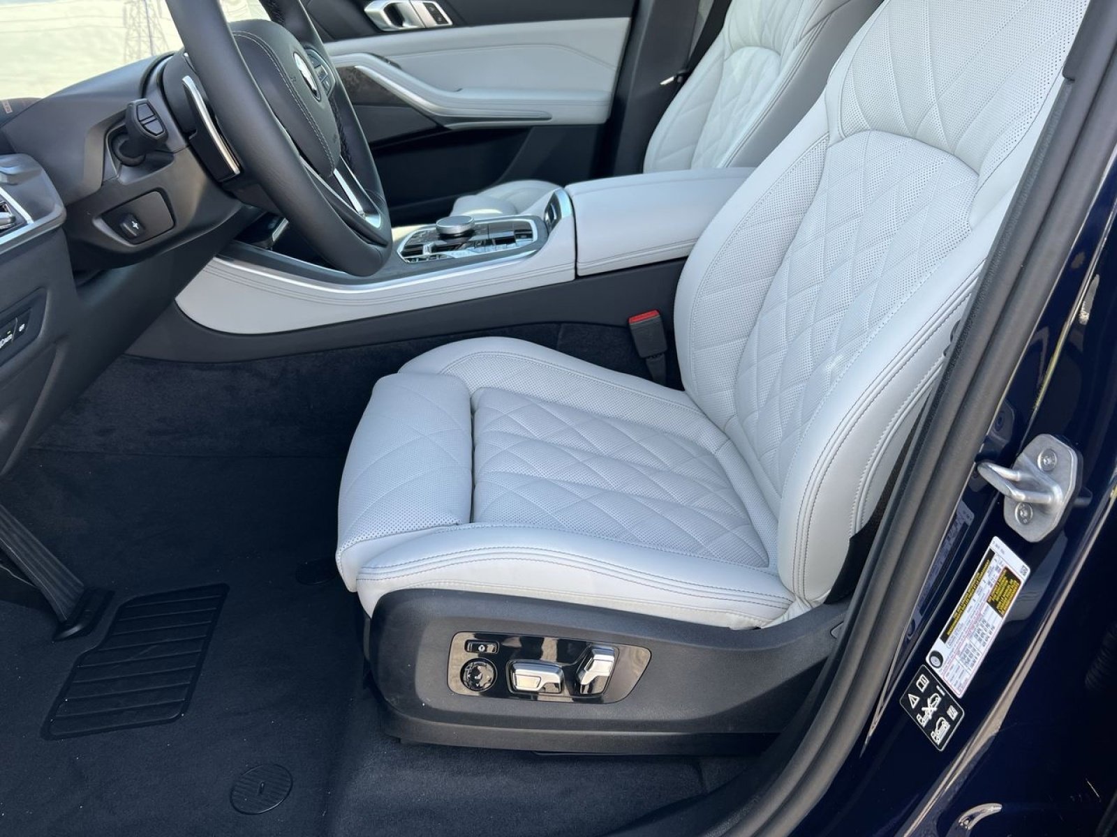 New 2026 BMW X5 xDrive40i AWD/4WD image 10