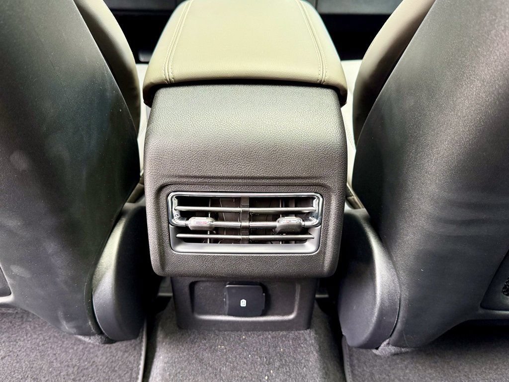 New 2025 Lincoln Corsair Grand Touring AWD/4WD image 36