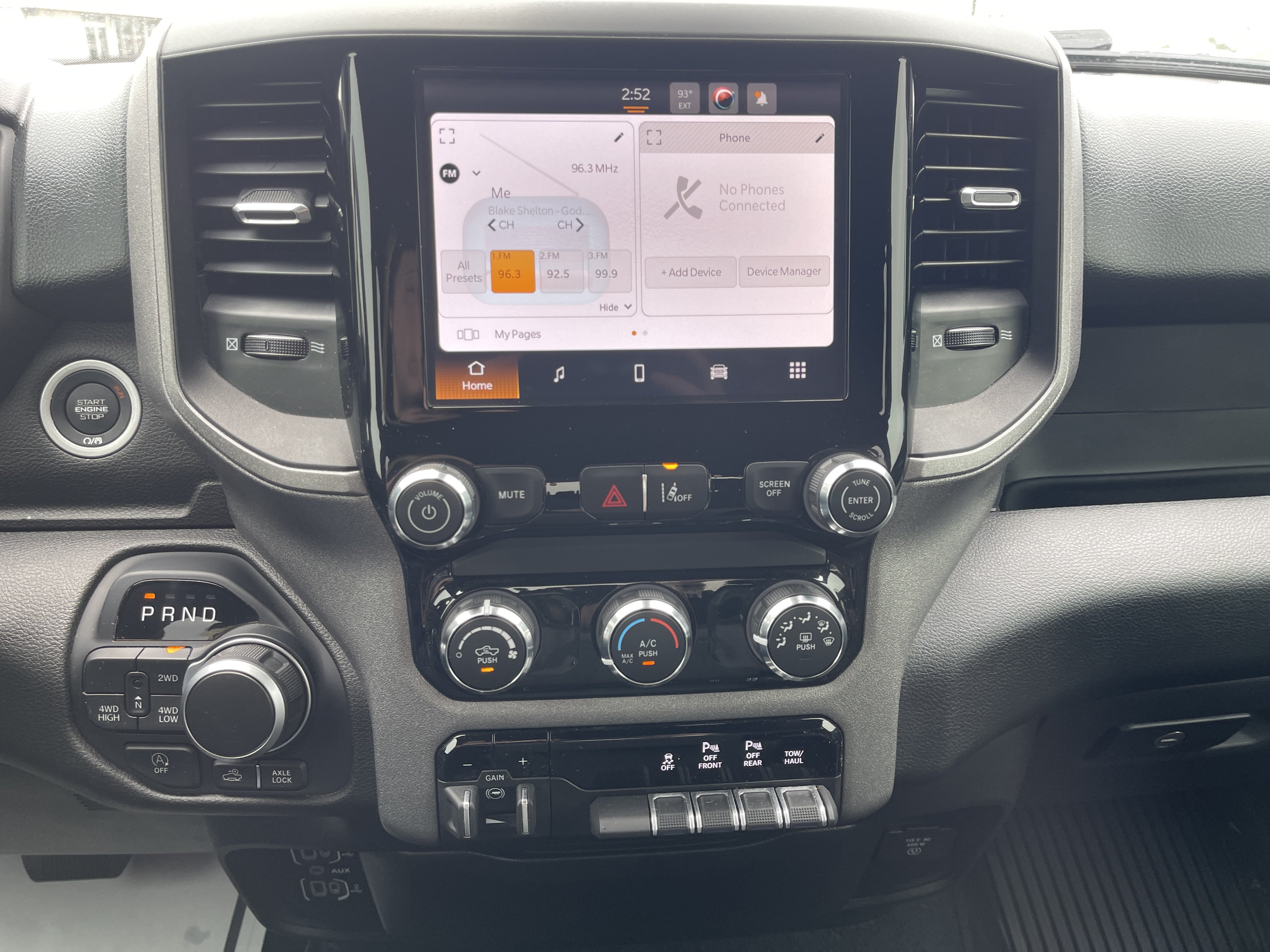 Used 2025 RAM 1500 Warlock AWD/4WD image 34